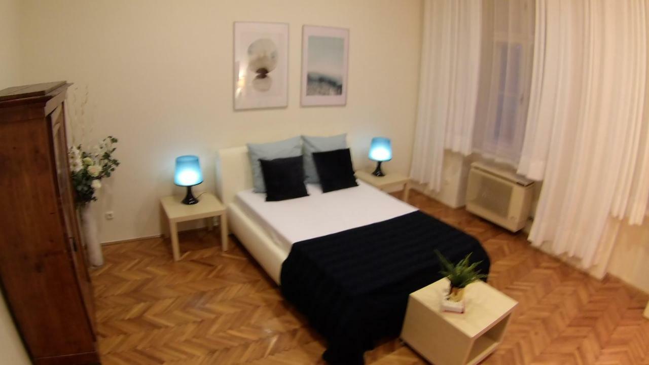 Opera Dream Apartment Budapeste Exterior foto